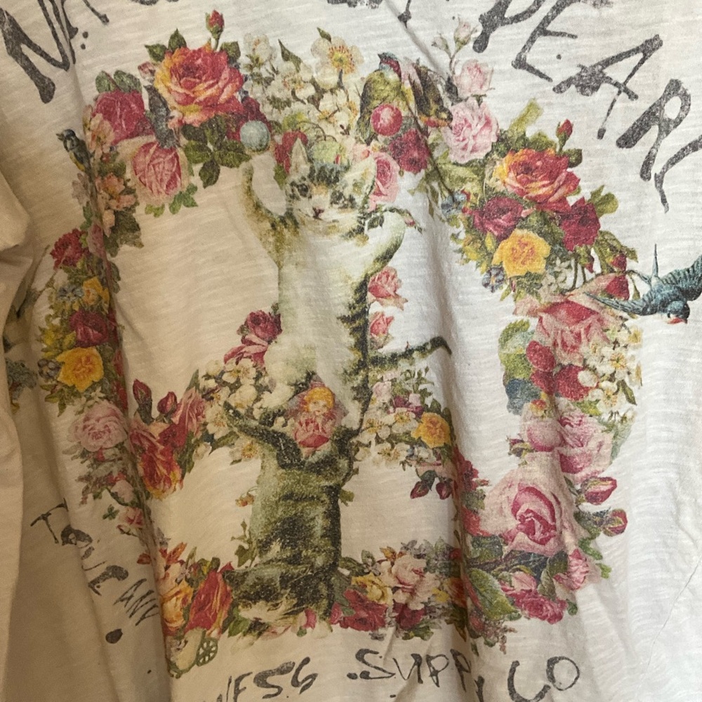 GUC Magnolia Pearl Love for Love’s Sake Tee Shirt - True - Picture 5 of 10